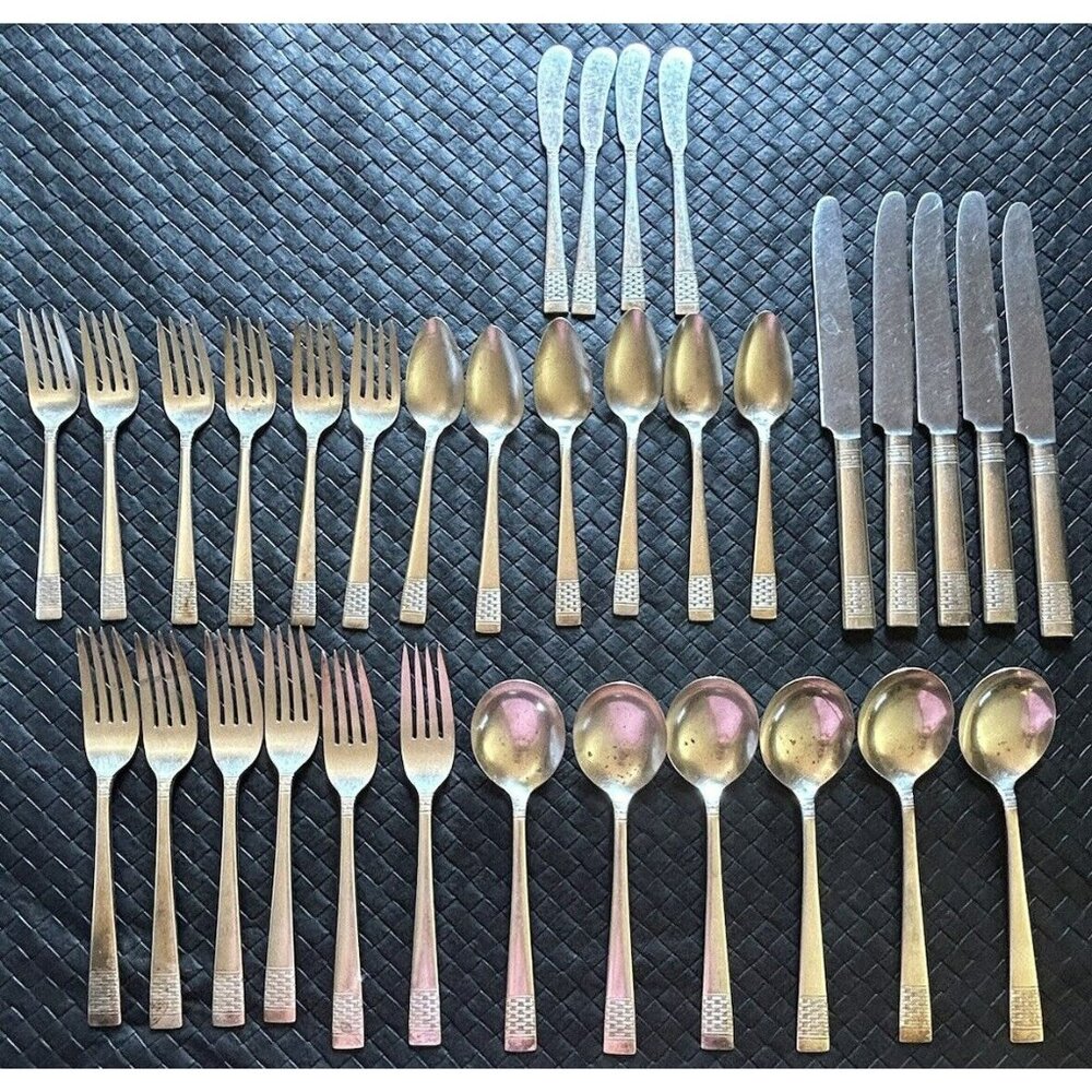 National Silver Co. 33 Piece Flatware Set 1946 Cavalcade Pattern